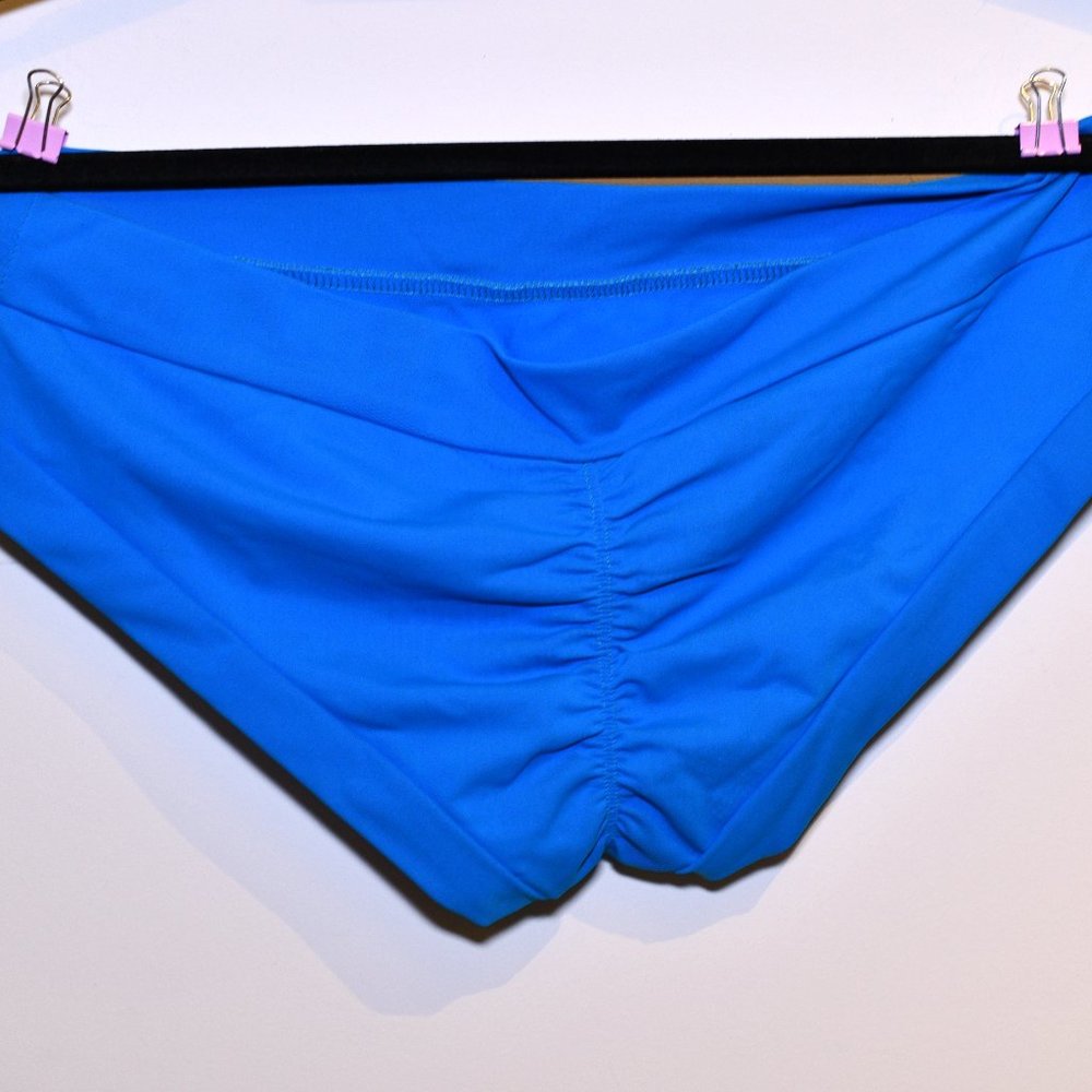 Cleo the Hurricane Essential Hot Pants,Pole Shorts